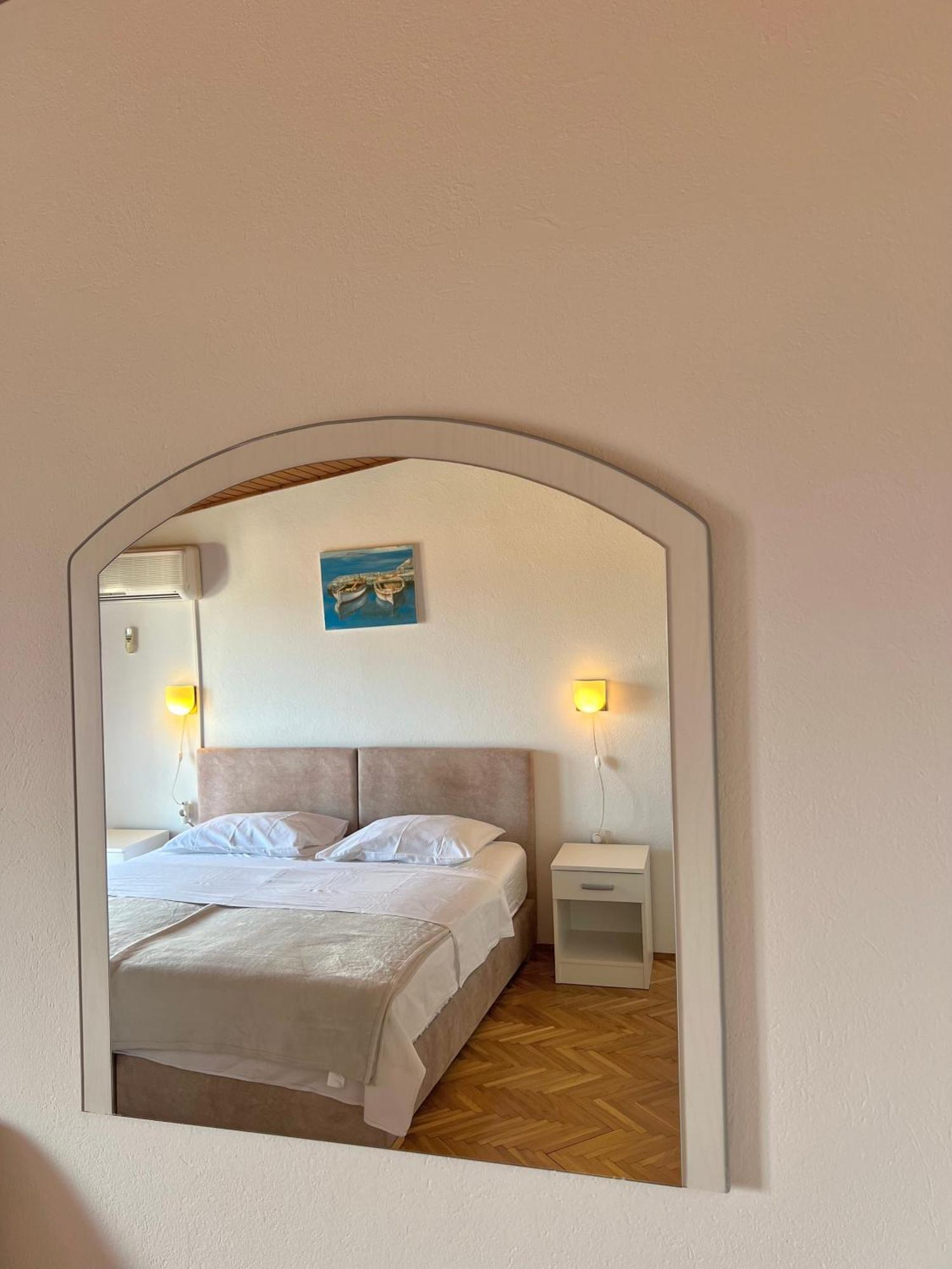 Rubin Jelsa Apartment Bagian luar foto